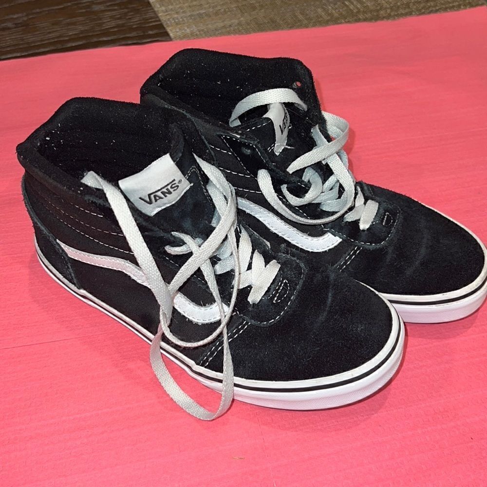 Vans Off the Wall Black/White Suede High Top Skate Sneakers Size Y 4.5